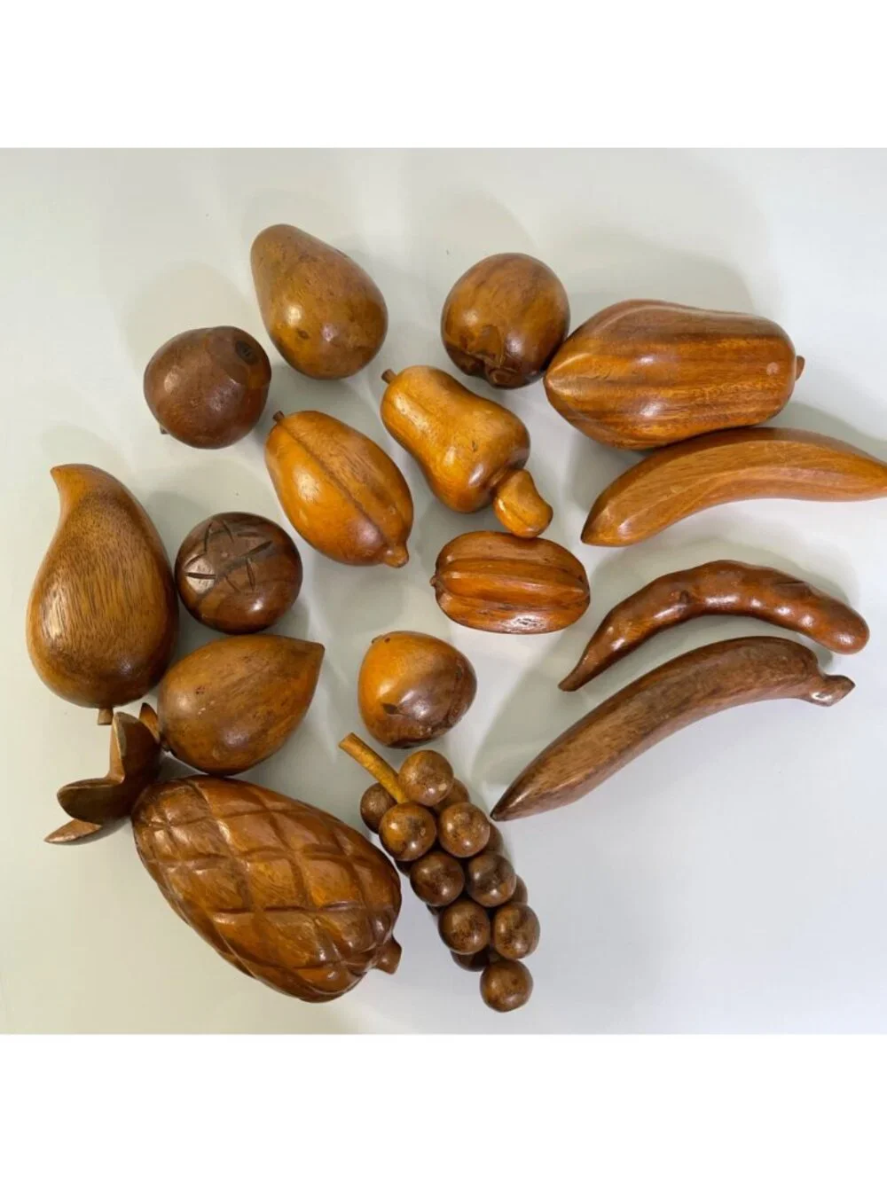 Vintage Wood Fruit MCM 15 Pieces Pineapple Mango Grapes Banana Apple Pear etc